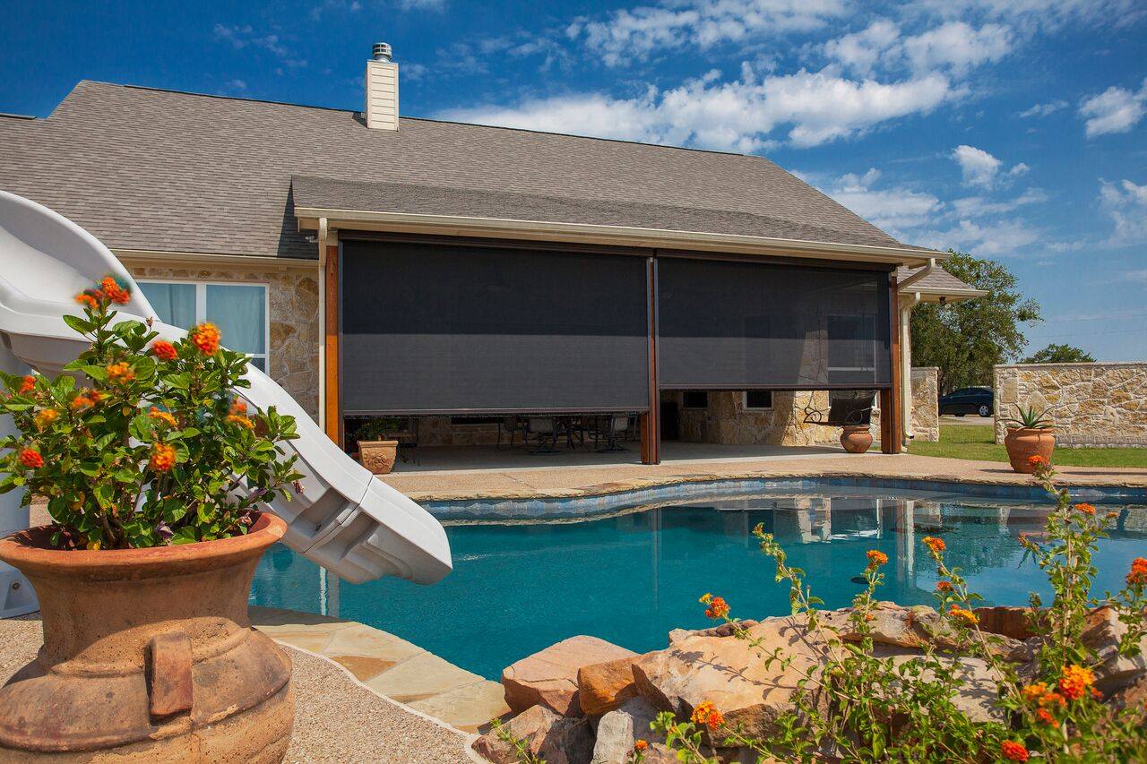Retractable Screens & Shades